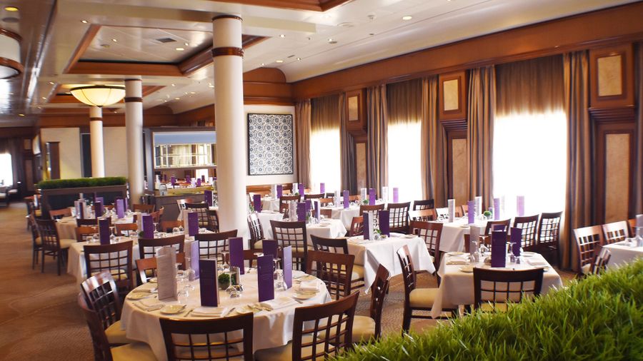 Buckingham Restaurant, Ambience