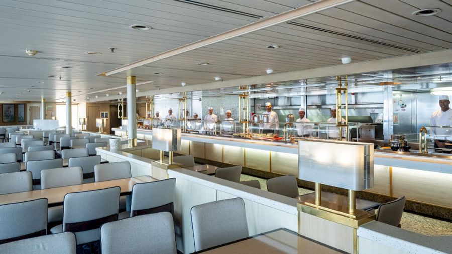 Belle Ille Buffet Restaurant Renaissance