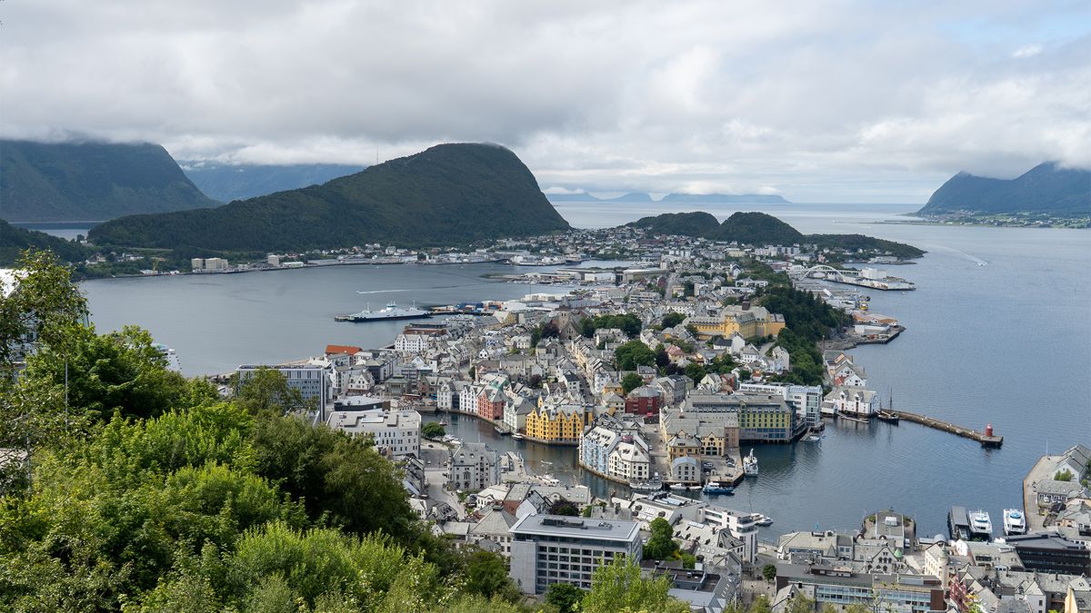 Fjordland Escapes & Nordic Traditions