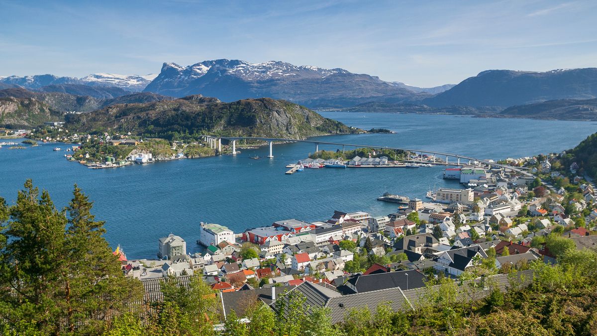 Norway's Coastal Charms & Fjordland