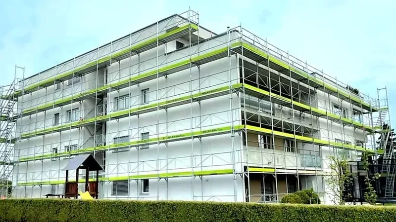 Fassadensanierung an einem Mehrfamilienhaus
