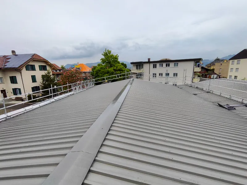 Dachfanggerüst für eine Steildachsanierung