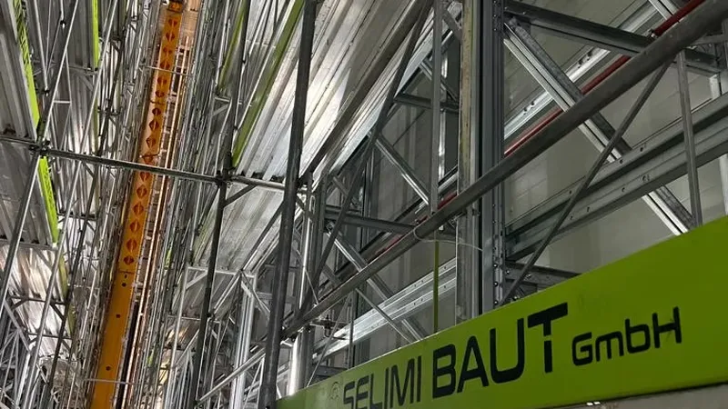 Arbeitsgerüst in einem Hochregallager