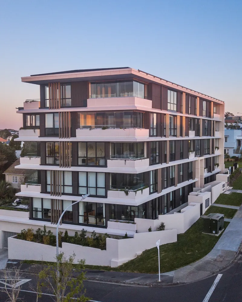 Paora Apartments