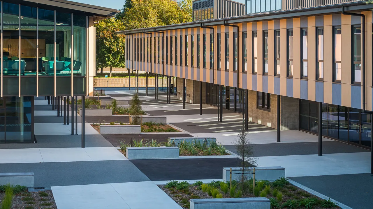 Linwood College Case Study Web 4