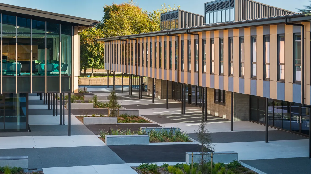 Te Aratai - Linwood College