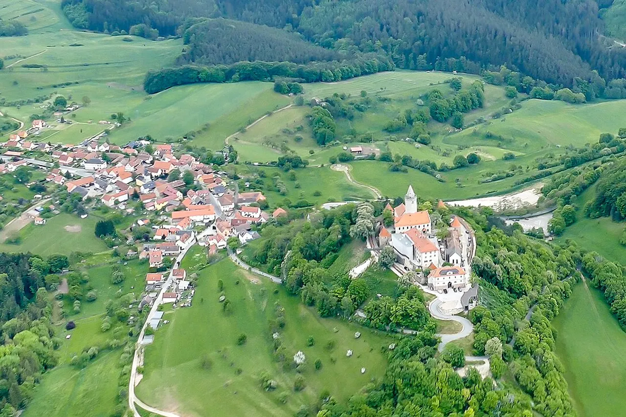 View of Leuchtenburg
