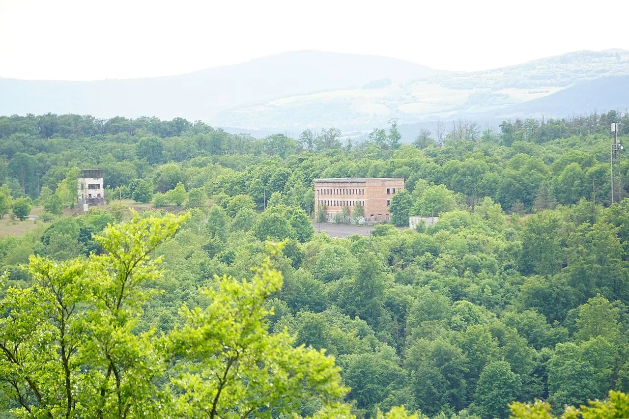 View of Burgruine Henneberg
