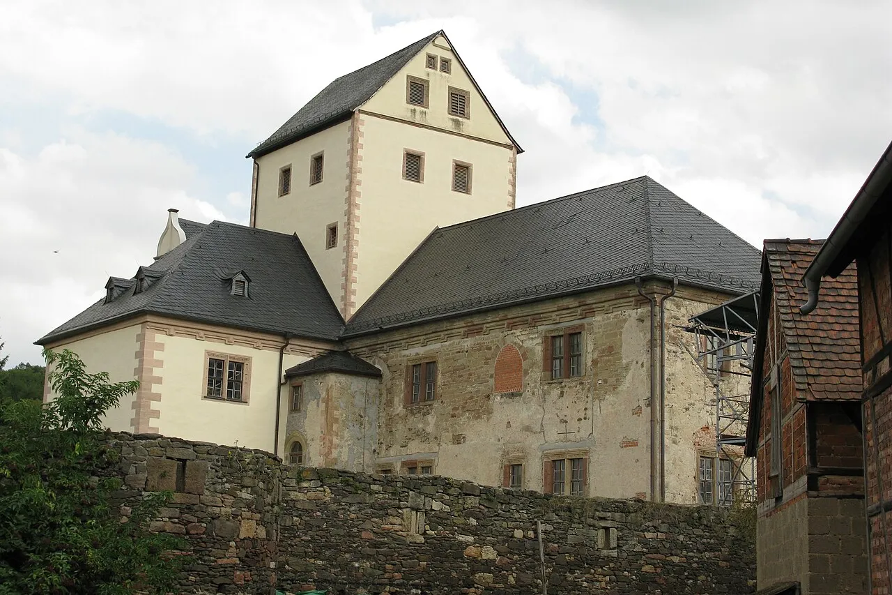 View of Kloster und Schloss Mildenfurth