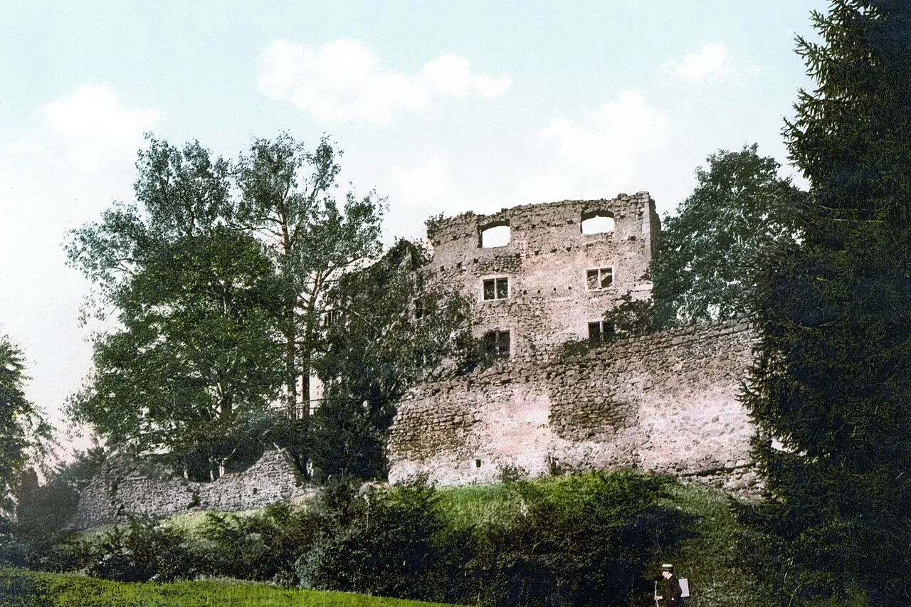 View of Burgruine Bad Liebenstein