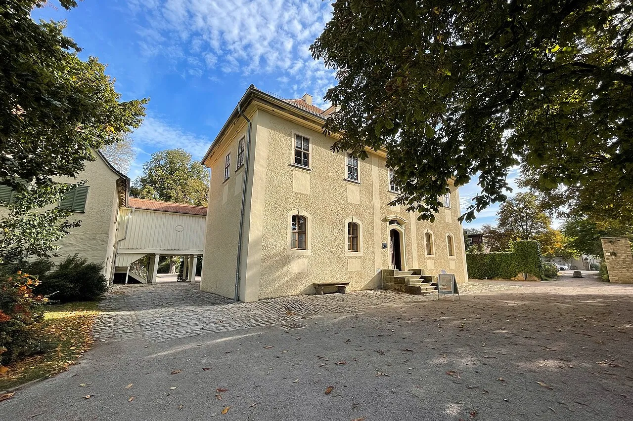 View of Schloss Tiefurt