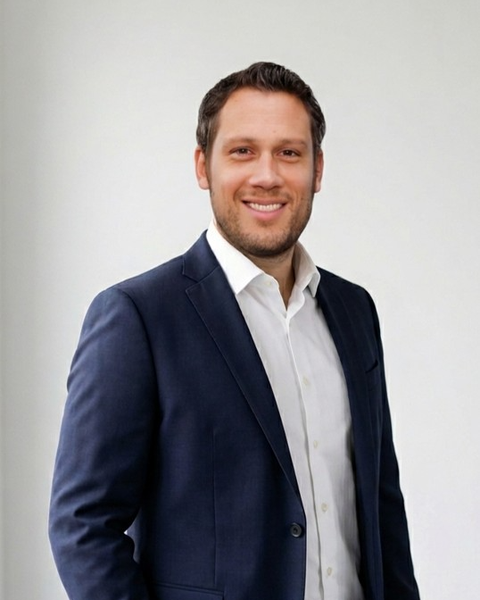 Dr. Daniel Stadel