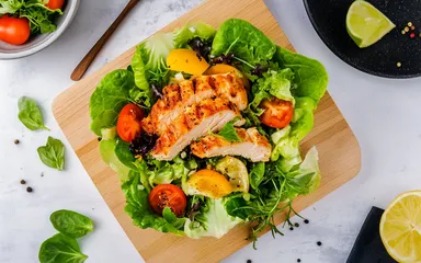 Lettuce Wraps with Minced Chicken