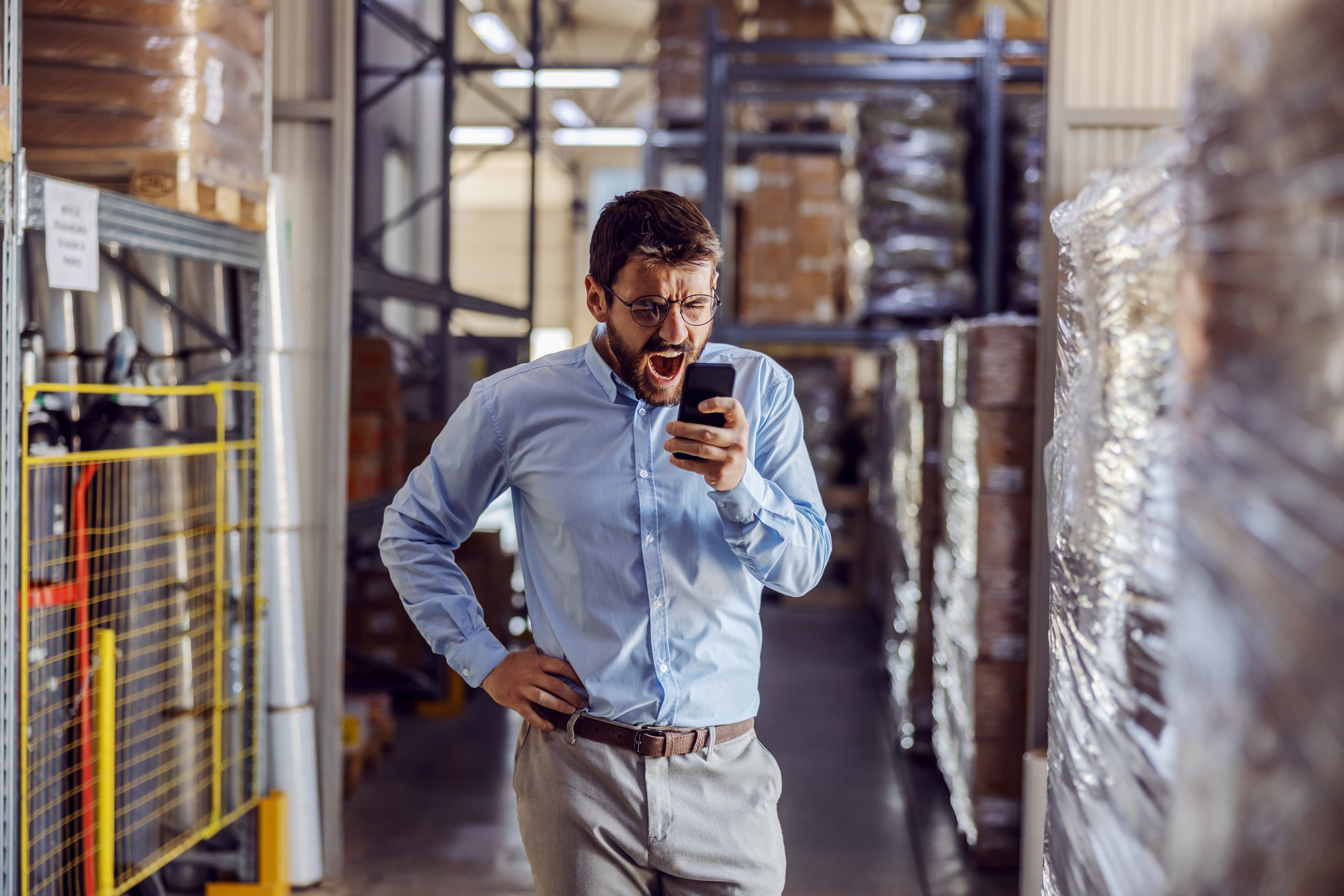 Chef logistique mécontent de l'organisation de l'équipe
