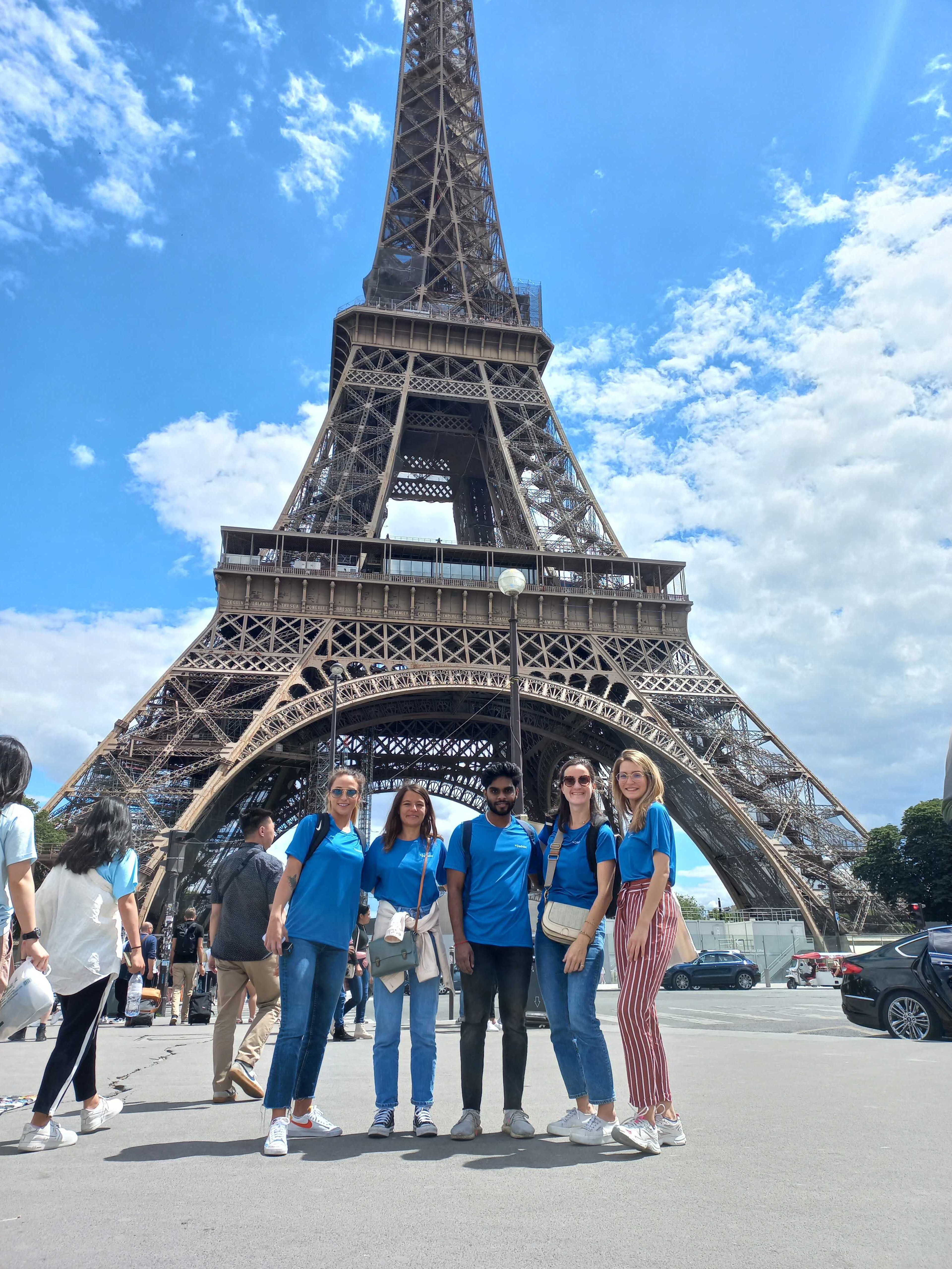 L'équipe de Dashdoc profite de la course d'orientation du DashTour à Paris.