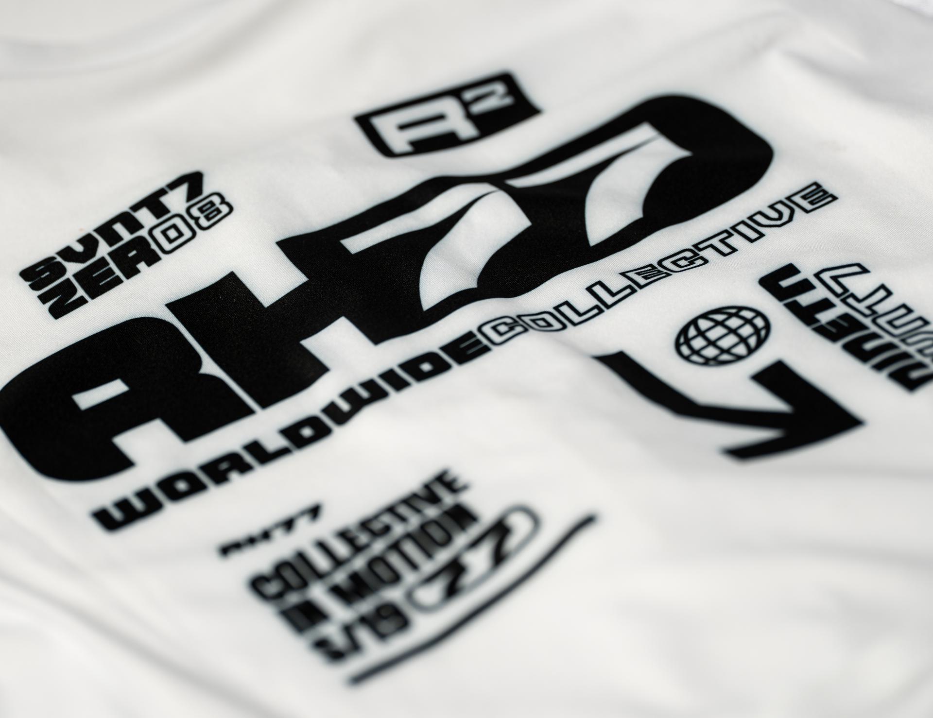 Weißes RH77-Shirt mit großflächigem Collective-Aufdruck