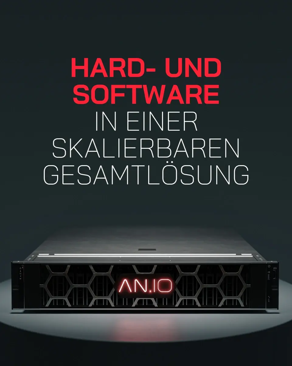 Werbemotiv „Software in einer skalierbaren Gesamtlösung“ mit Serverhardware