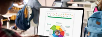 Kind op laptop in Easyrapport