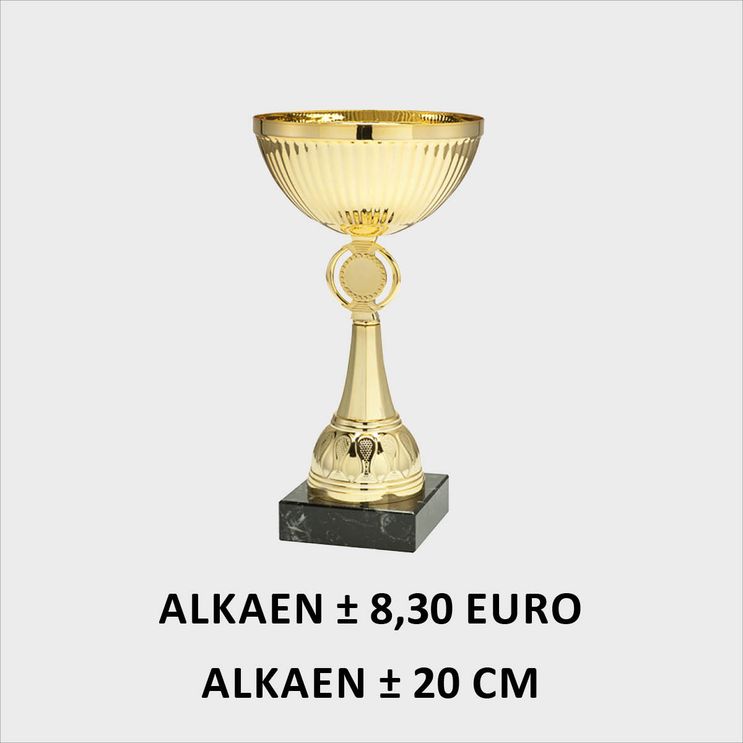 Keskisuuret pokaalit