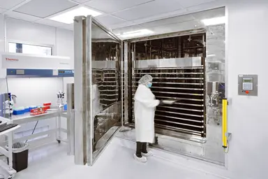 ISO 13485-certified manufacturing facility supporting custom competent cell production and scalable supply requirements.