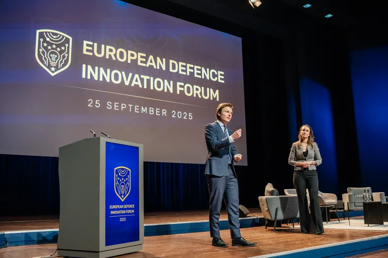 ruben-brekelmans-minister-of-defence-of-the-kingdom-of-the-netherlands-and-nina-van-lanschot-moderator