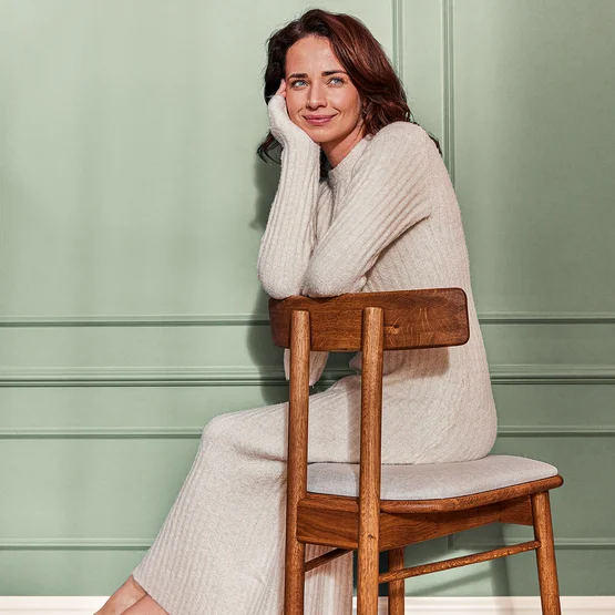 Stoel "Serea" van allnatura – tijdloos zitcomfort in mid-century stijl