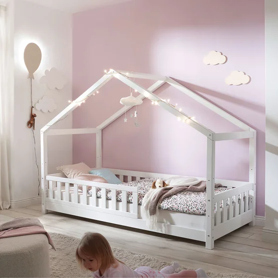 Huisbed "Aurora" van allnatura maakt zelfs kleine kinderen erg blij.