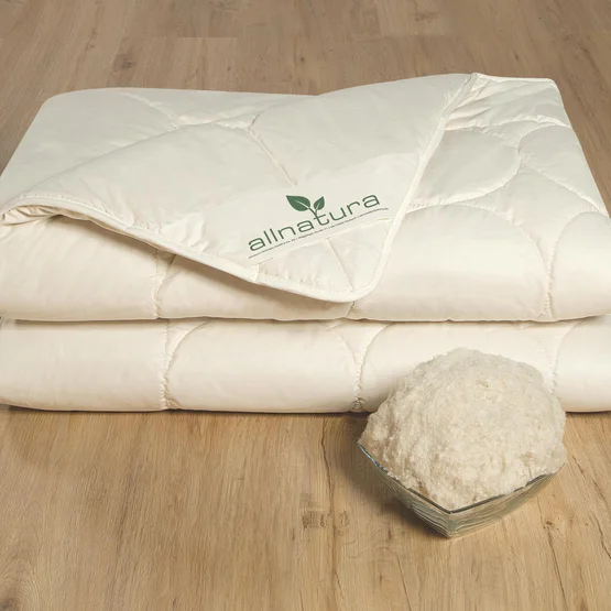 Zijden deken met vulmateriaal 