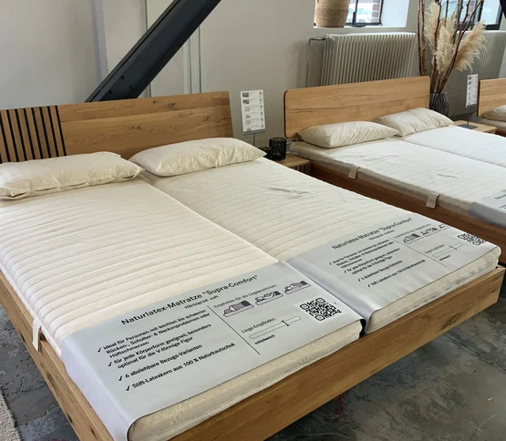 Probeliegen auf allnatura-Matratzen im Showloft München