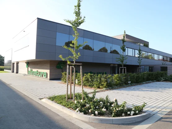 Bâtiment de l'entreprise allnatura vu de l'extérieur