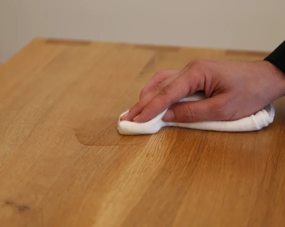 Conseils d'entretien pour les meubles de cuisine allnatura en bois massif