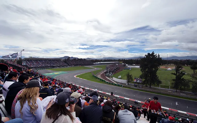 The crowd in the Foro Sol stadium section.