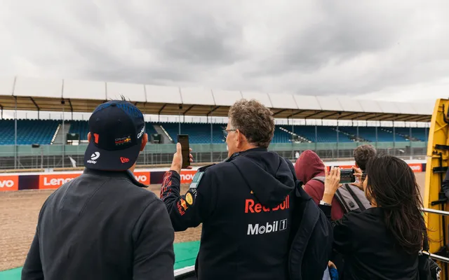 Fans at the fence at Silverstone.