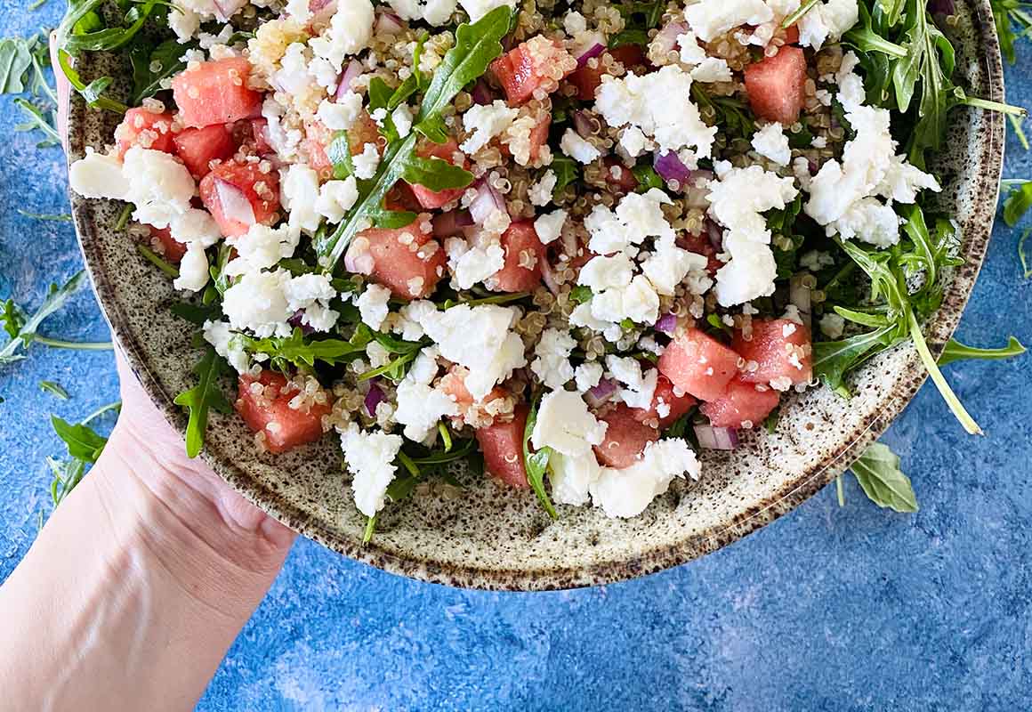Sunn quinoa- og melonsalat