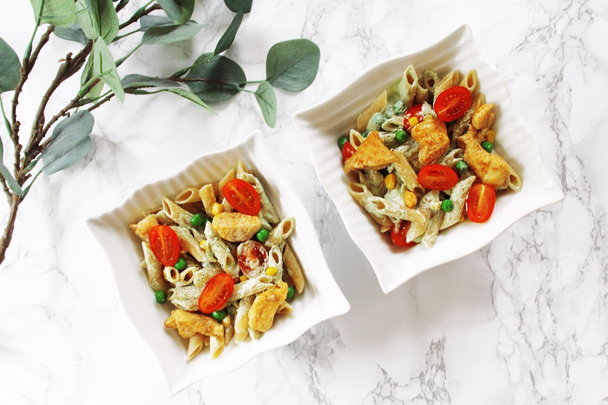 Nyttig pastasallad – recept med krämig pesto