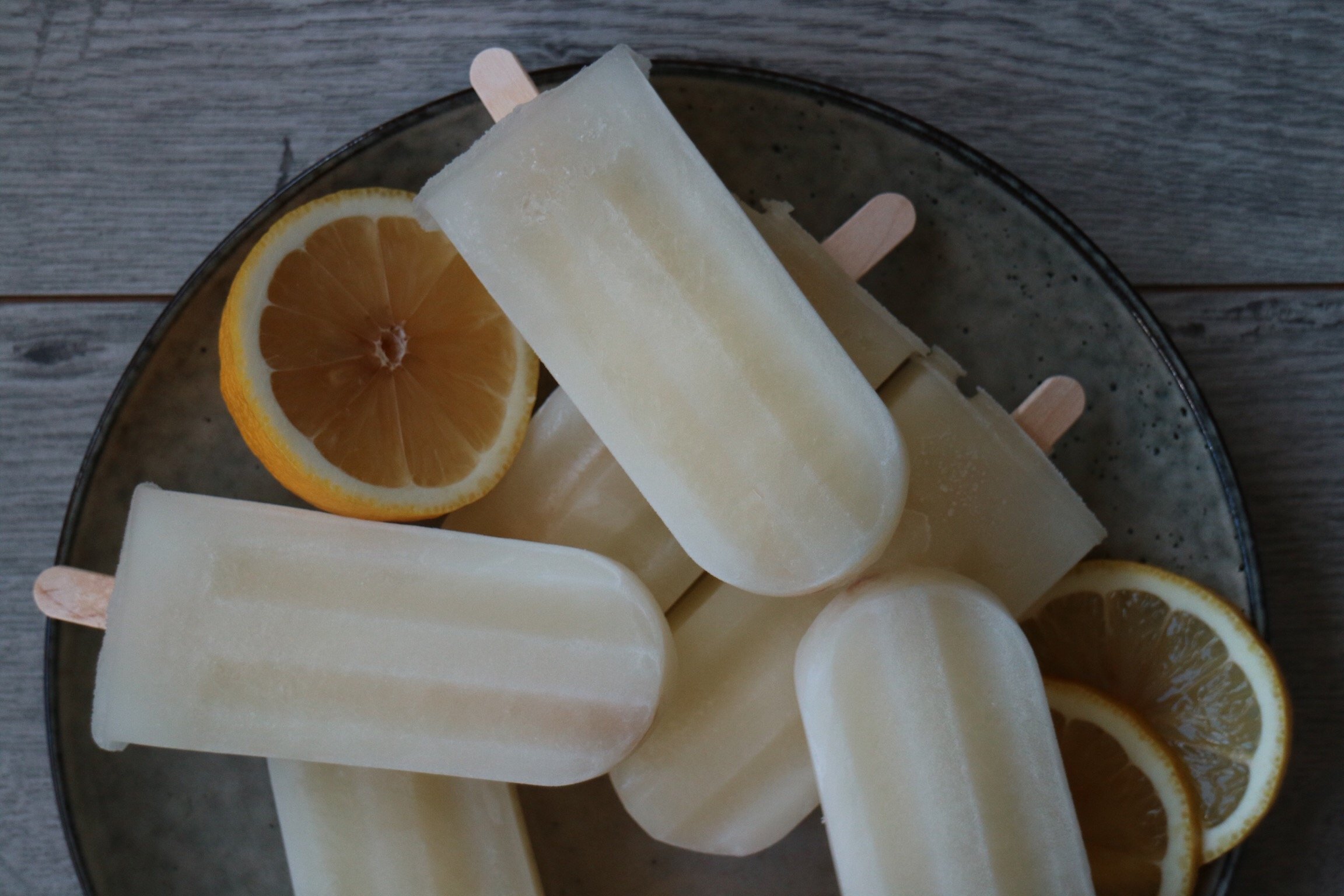 Lavkarbo is - lemonade på pinne
