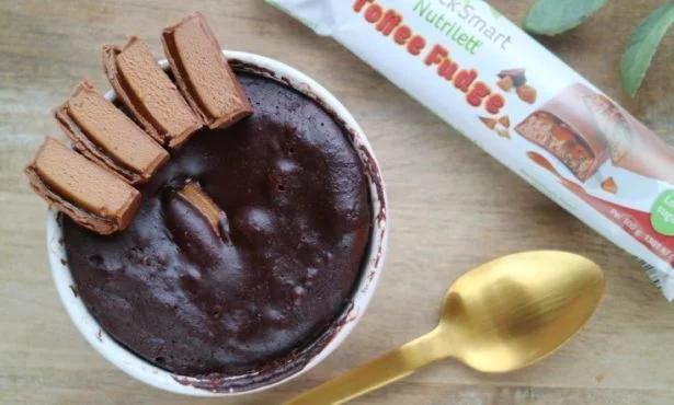 Mug cake med choklad och Toffee Fudge