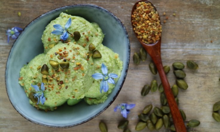 Nyttig nicecream: Pistage och ingefära