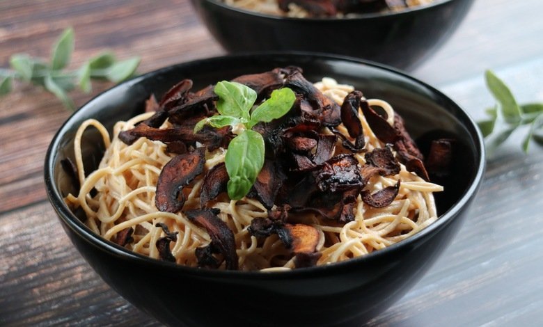 Vegansk carbonara med sopp