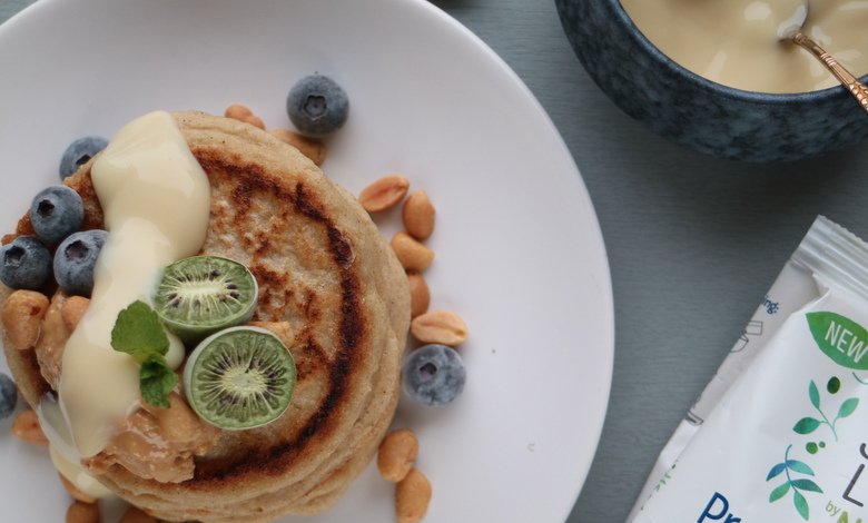 Pannekake med peanøtter og yoghurt