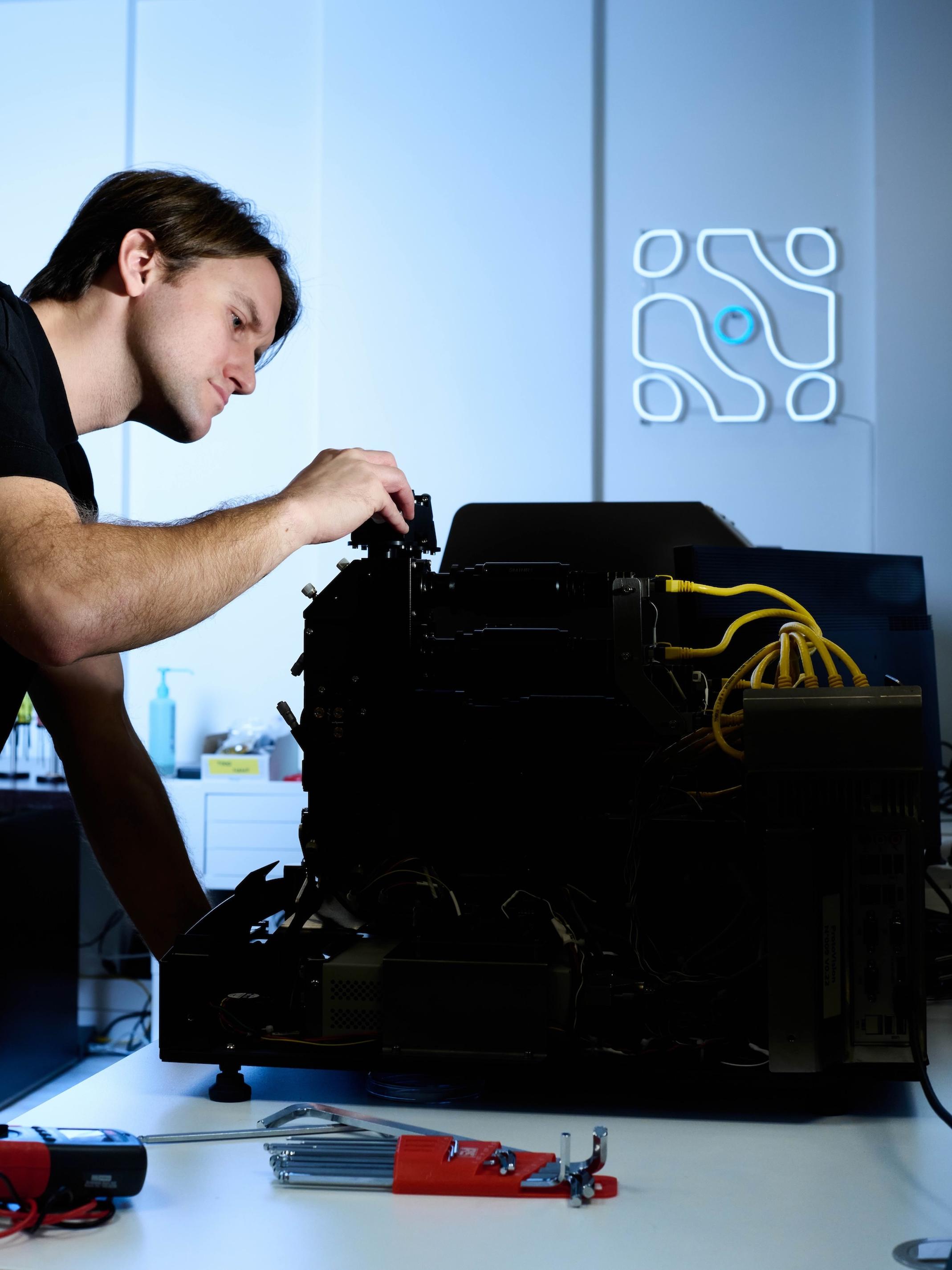 Spore.Bio’s bacteria detective device uses AI to reduce sampling time in factories from 20 days to only minutes - bringing AI solutions into the real world