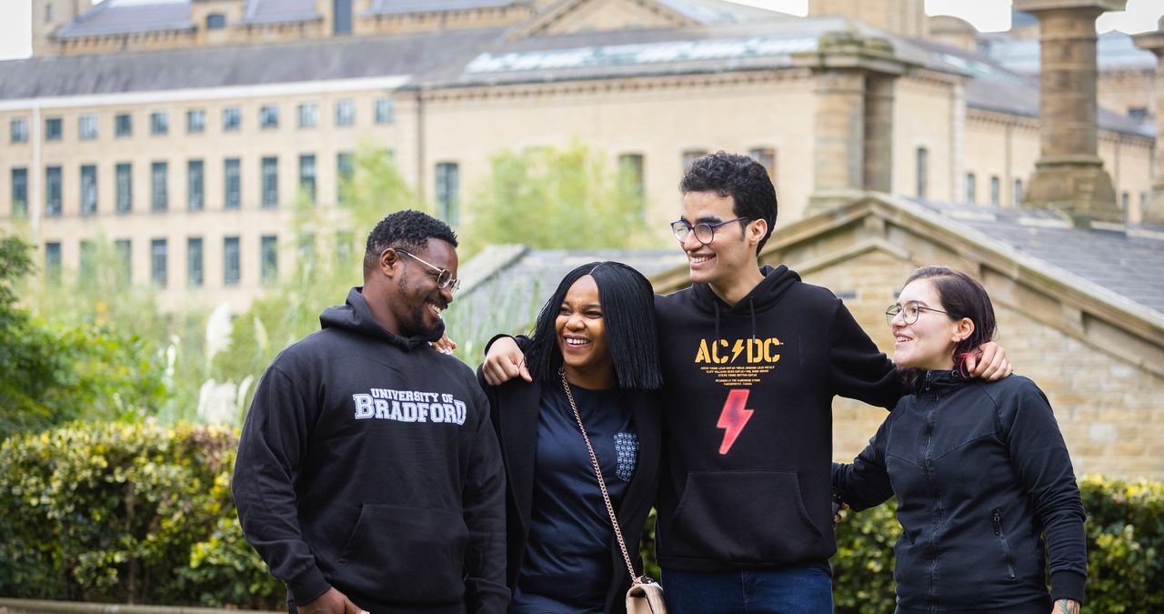 University of Bradford ก้าวสู่อนาคตที่ใหญ่กว่าเดิม เริ่มต้นที่นี่!