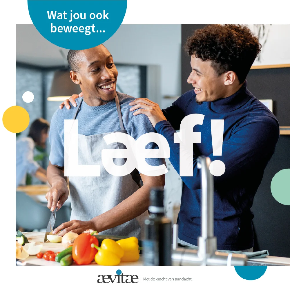 Campagnebeeld 'Laef' voor Aevitae, met twee mannen die samen koken