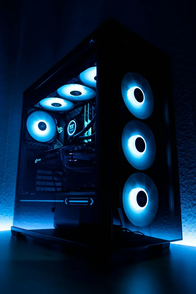 Custom Gaming PC mit RGB-Gehäuse
