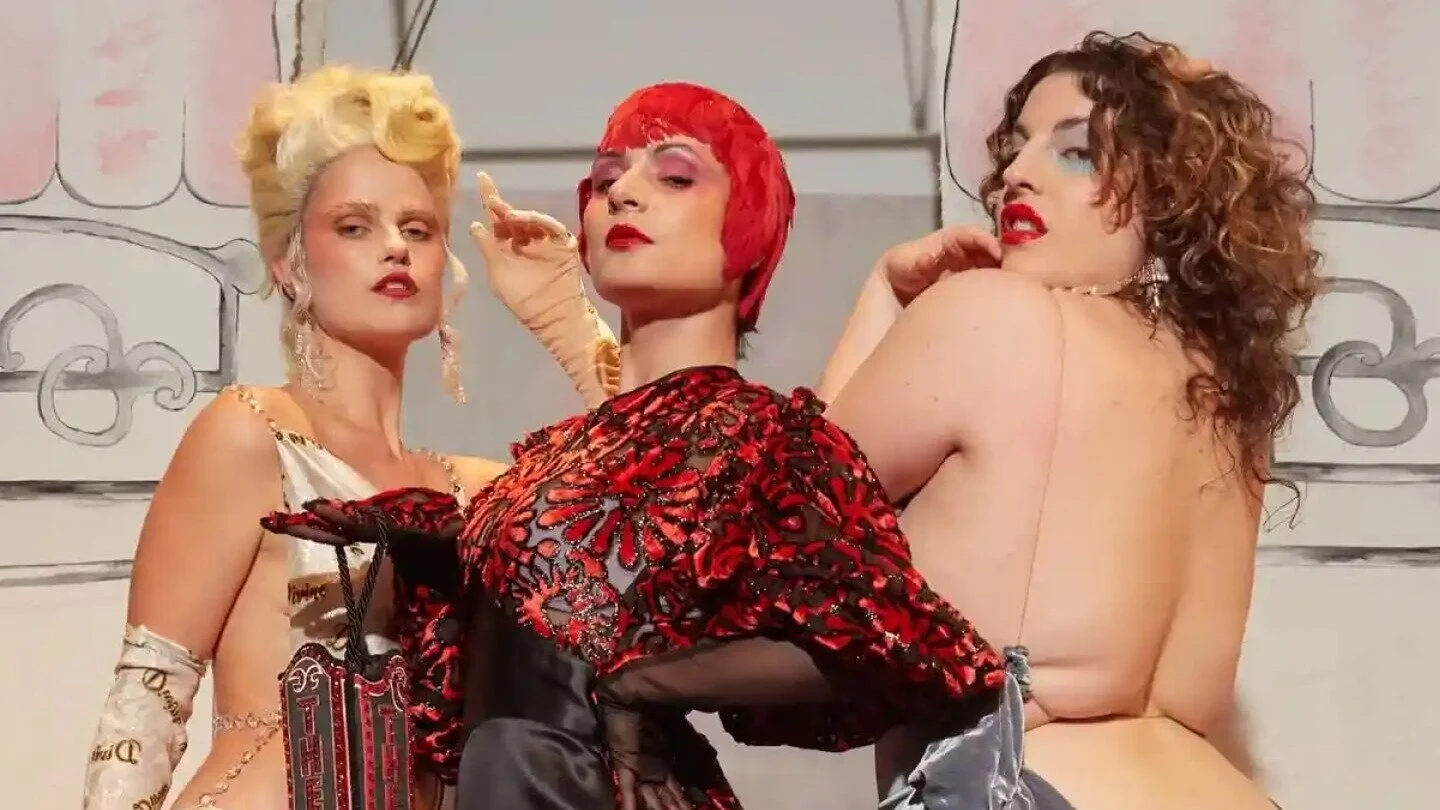 Australian Fashion Week Goes Large