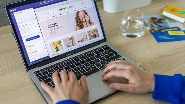 UK online fashion sales fared strongly in June, amid emerging “GenAI revolution” 