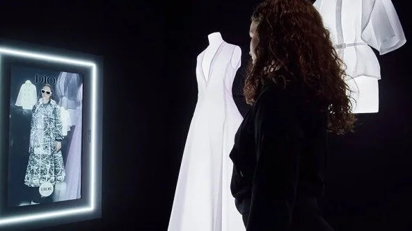 Seven in ten UK luxury fashion consumers ‘in favour of AR shopping solutions’ 