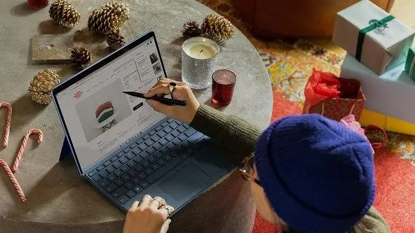 Over half of UK shoppers ‘have purchased fashion or accessories online in past year’ 
