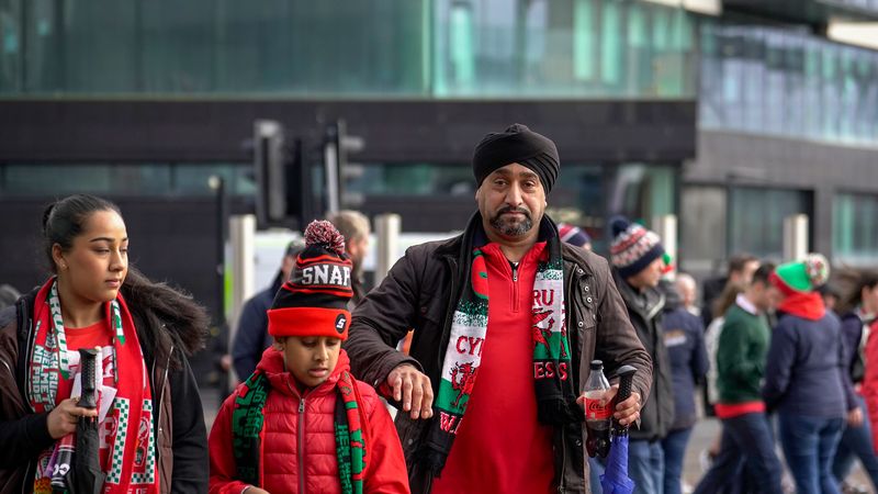 Fans arrive at stadium
