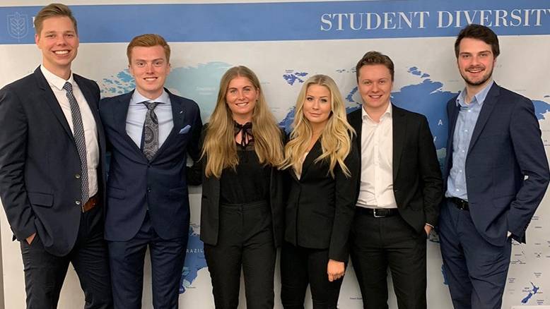 A group of MIB students take on a learning challenge